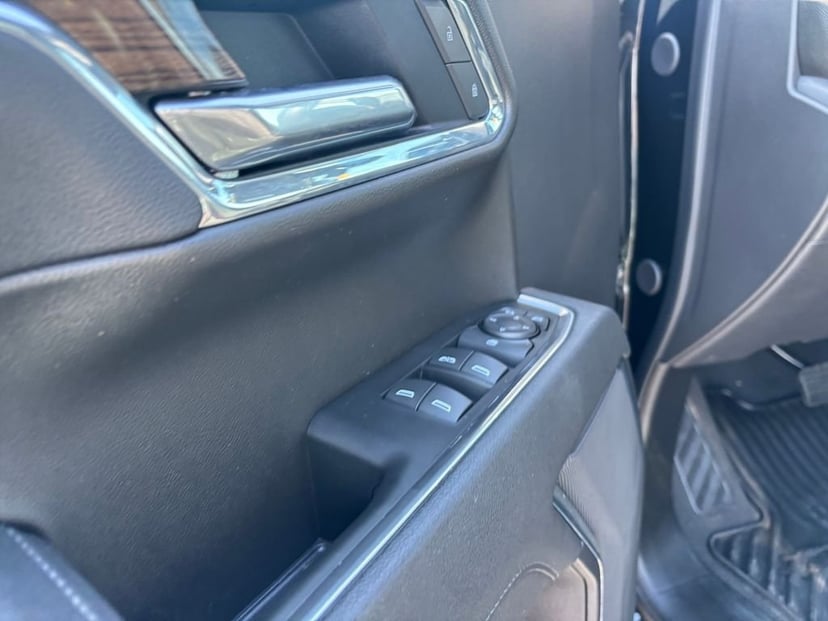 2025 Chevrolet Silverado 1500 - Image 21