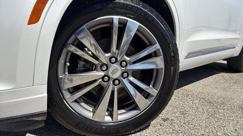 2021 Cadillac XT6 - Image 7