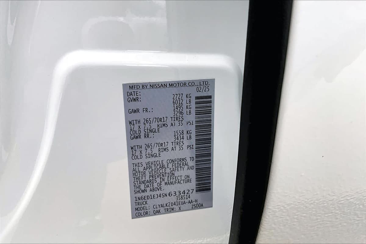 2025 Nissan Frontier - Image 37