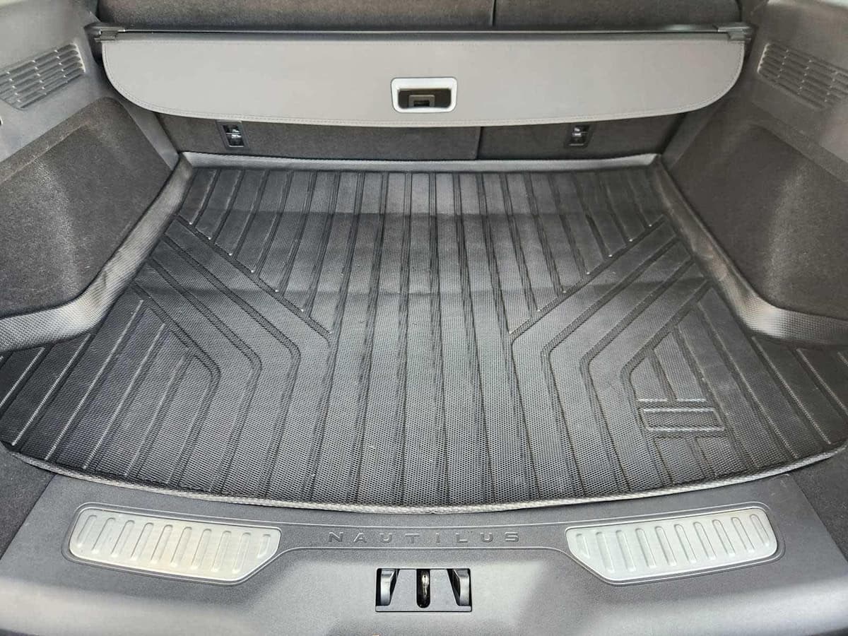 2025 Lincoln Nautilus - Image 31