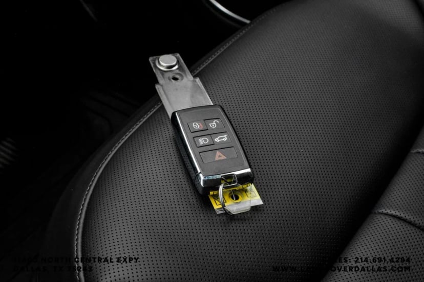 2026 Land Rover Range Rover - Image 54