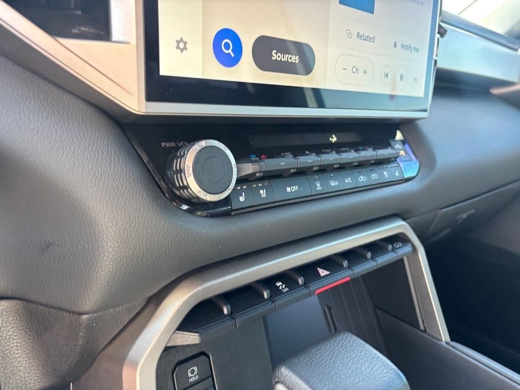 2025 Toyota Tundra - Image 20