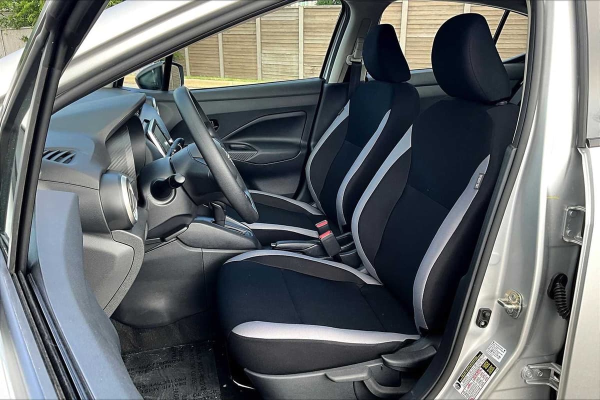 2025 Nissan Versa - Image 15