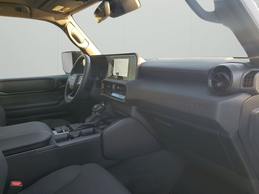 2025 Toyota Land Cruiser - Image 14
