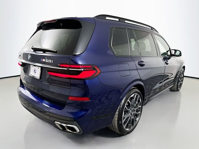 2025 BMW X7 - Image 5