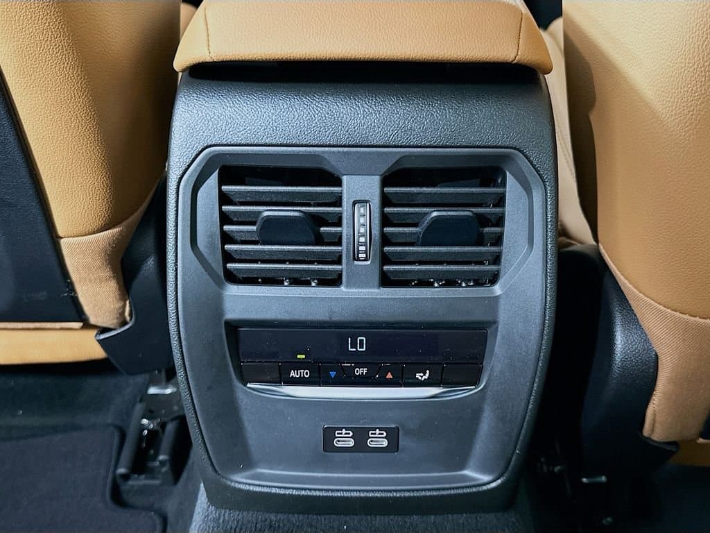 2026 BMW 3 Series - Image 18