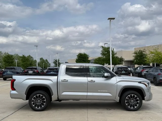2022 Toyota Tundra - Image 8