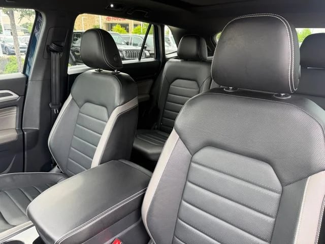 2022 Volkswagen Atlas Cross Sport - Image 10
