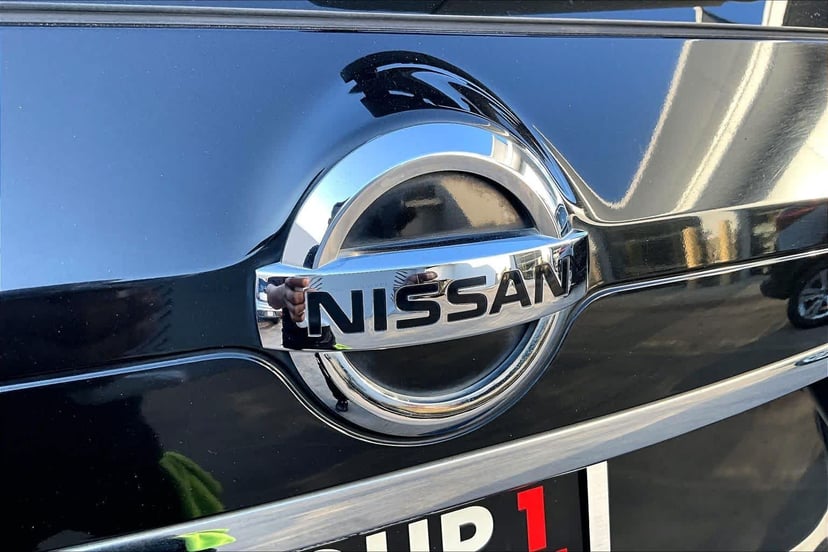2017 Nissan Rogue - Image 10