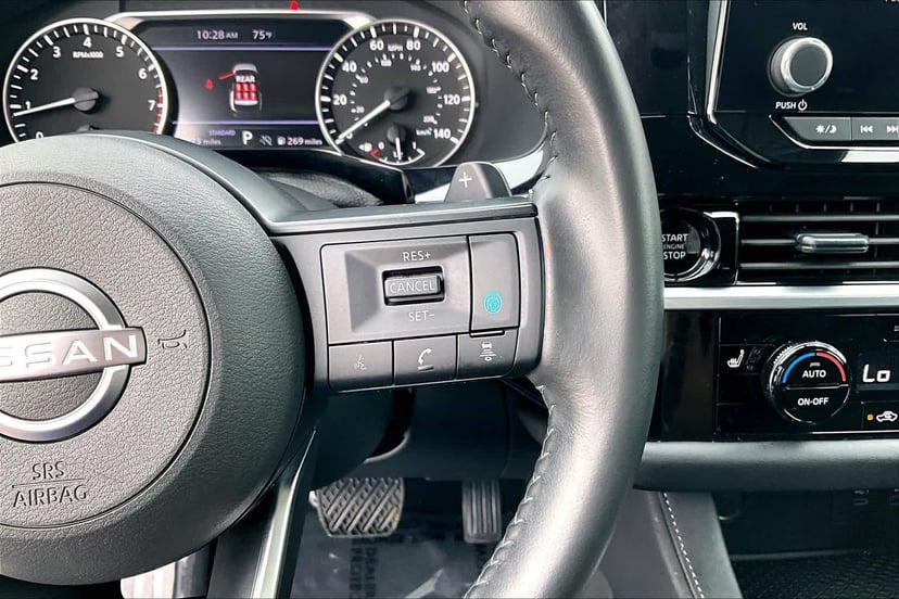 2025 Nissan Pathfinder - Image 24