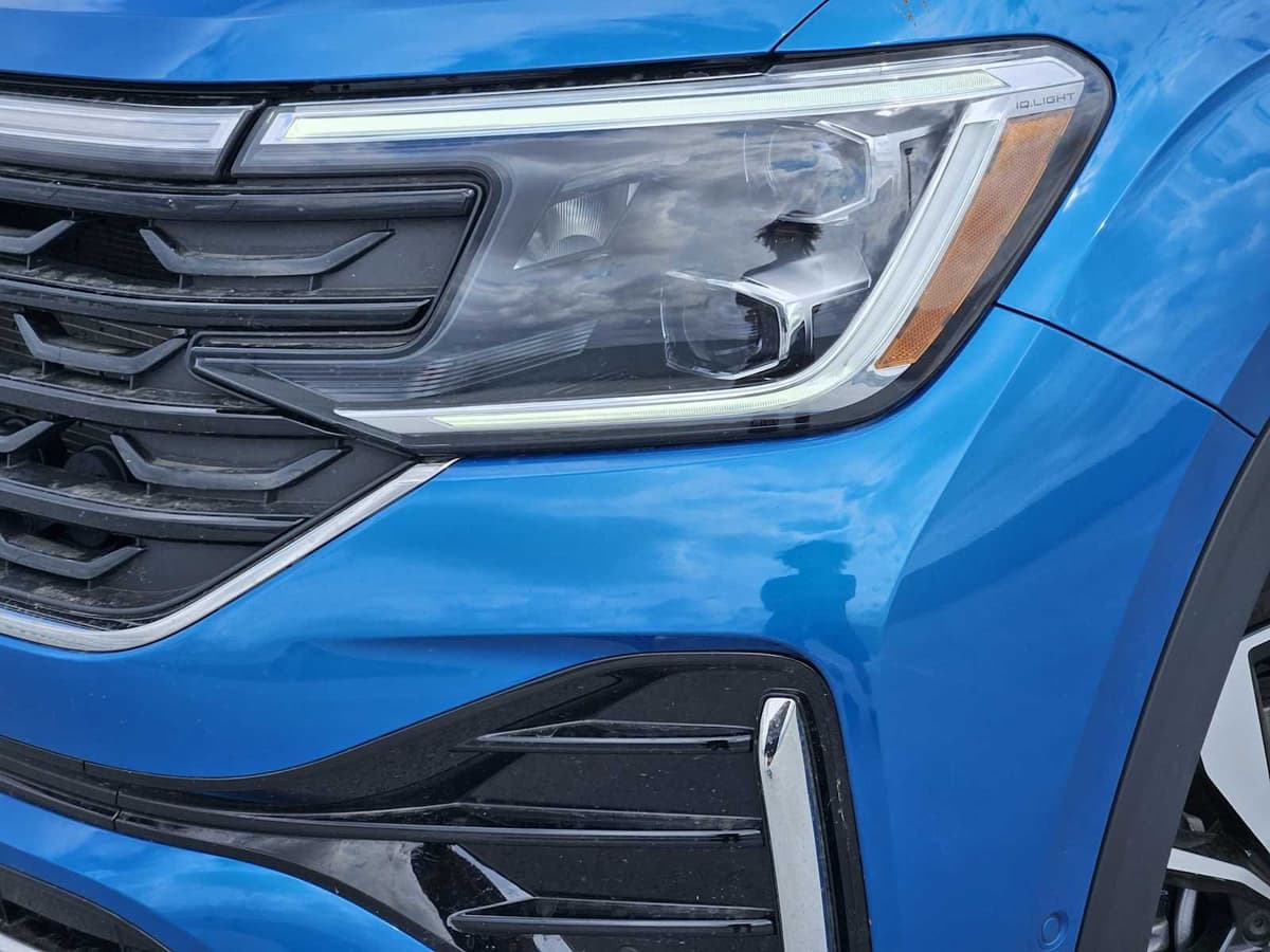 2024 Volkswagen Atlas Cross Sport - Image 8