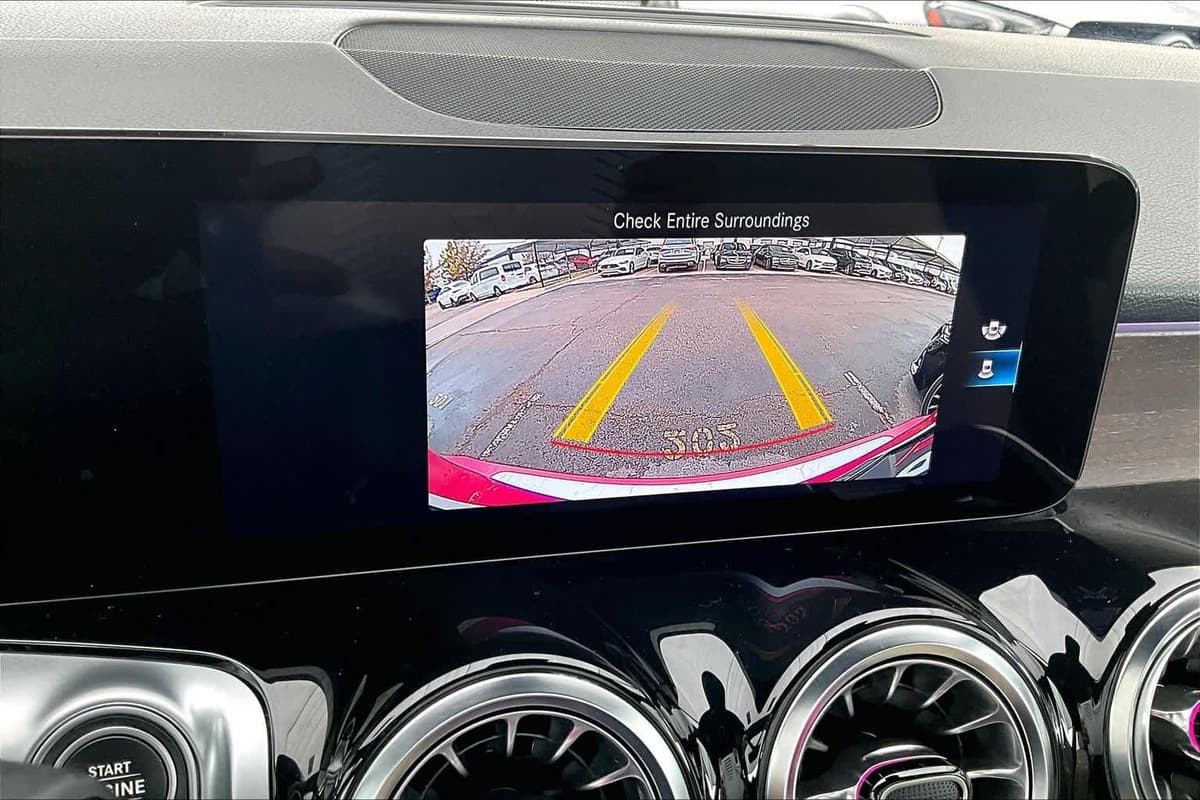 2022 Mercedes-Benz GLB 250 - Image 26