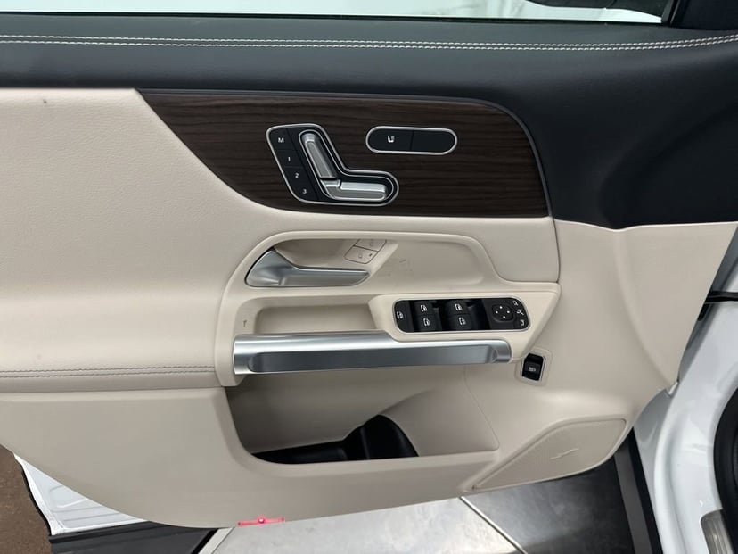 2026 Mercedes-Benz GLB - Image 44