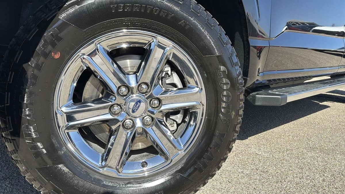 2025 Ford F-150 - Image 10