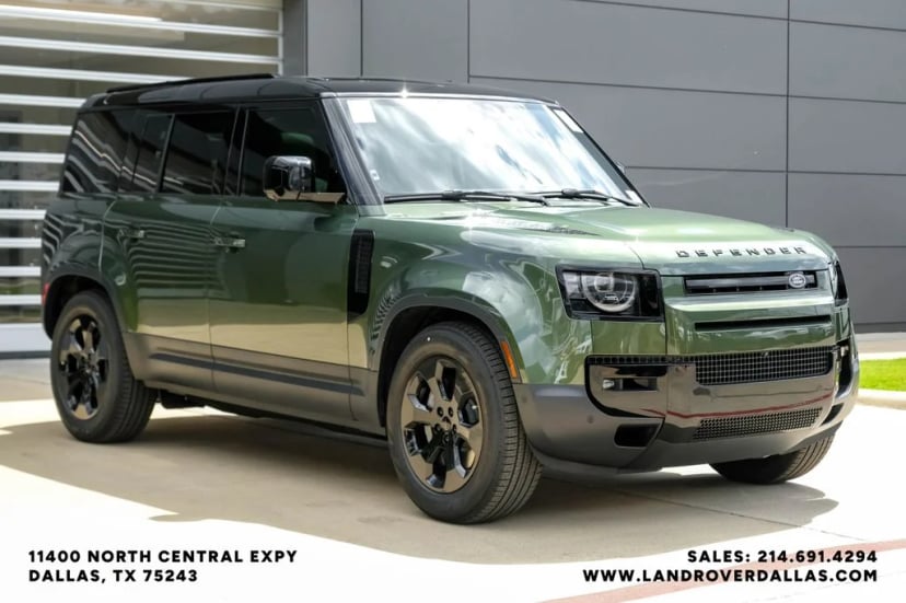 2026 Land Rover Defender 110 - Image 6