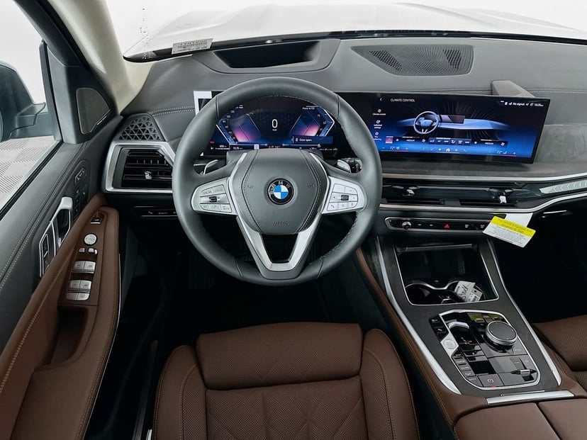 2026 BMW X7 - Image 19