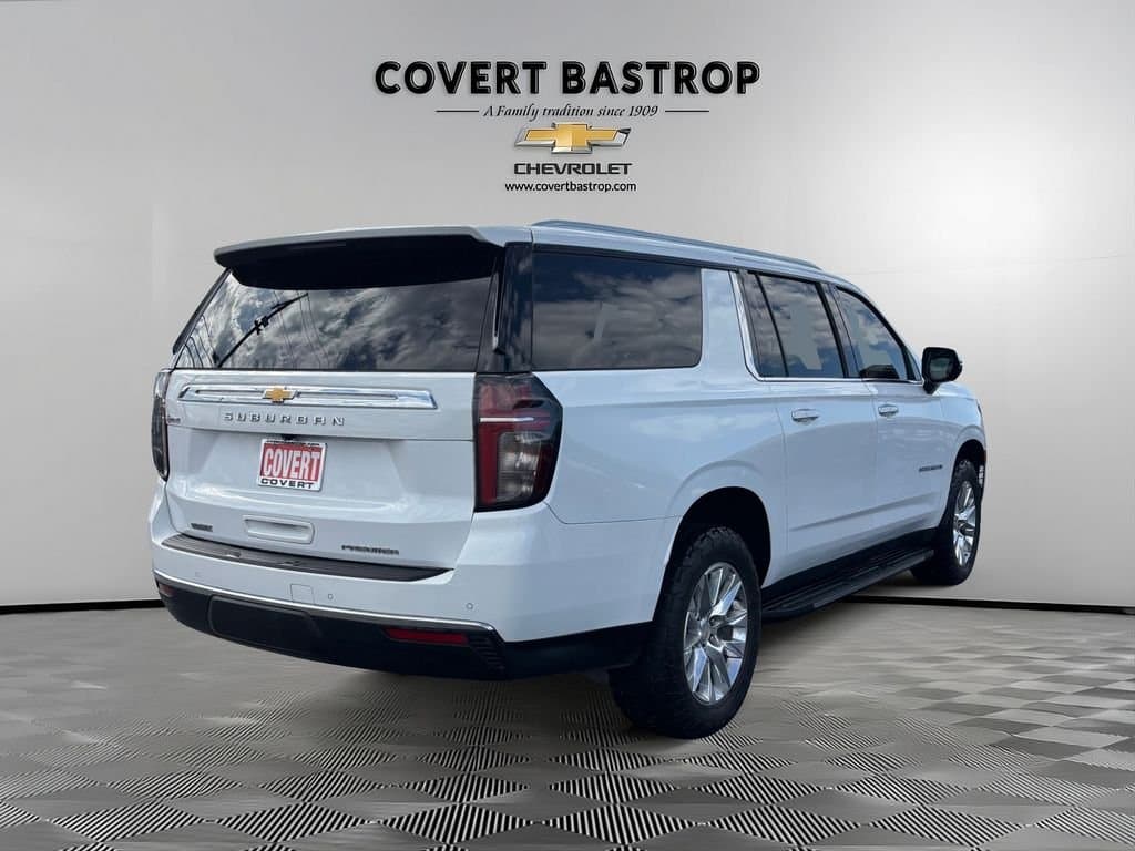 2023 Chevrolet Suburban - Image 6