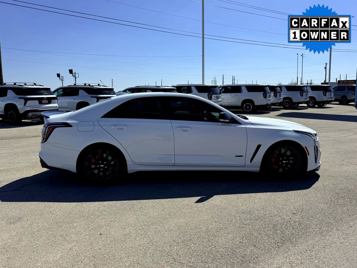 2022 Cadillac Ct4-V - Image 7