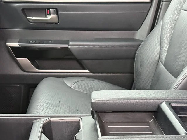 2025 Toyota Tundra - Image 10