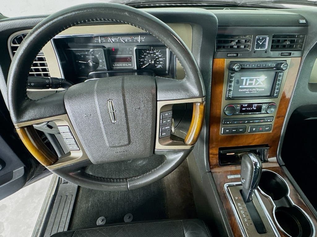 2013 LINCOLN Navigator - Image 14