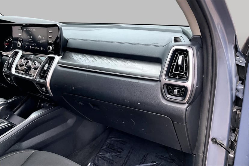 2022 Kia Sorento - Image 18