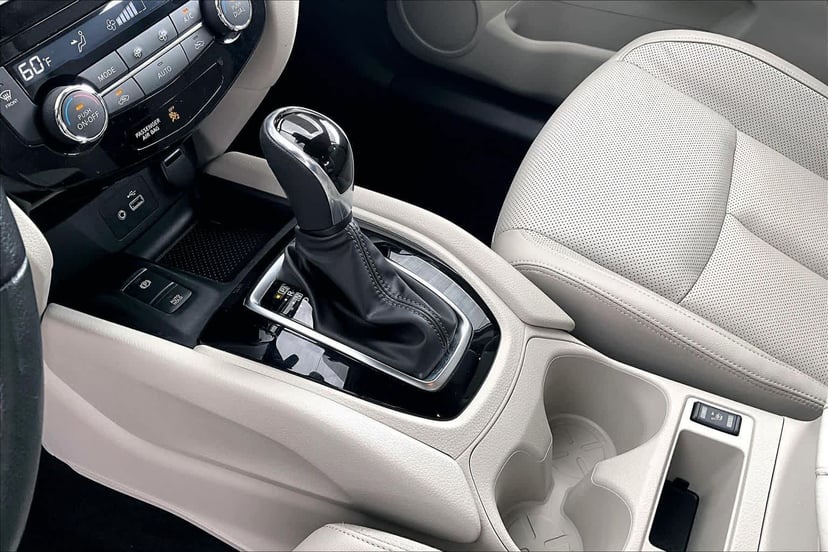 2022 Nissan Rogue Sport - Image 17