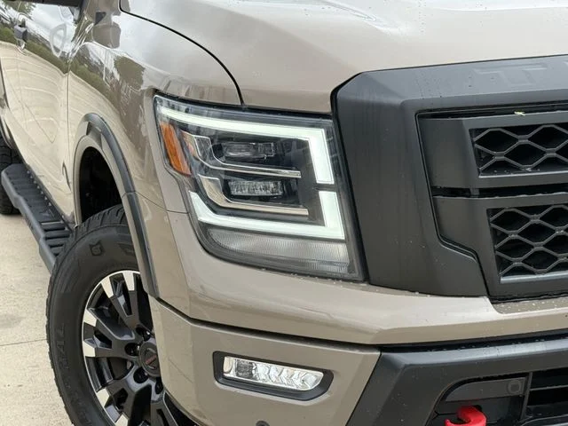 2021 Nissan Titan - Image 3