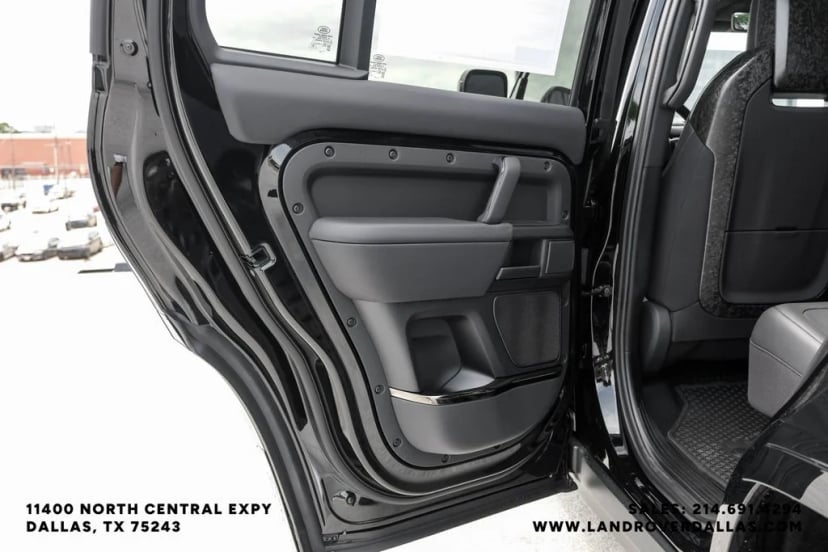2026 Land Rover Defender 110 - Image 42