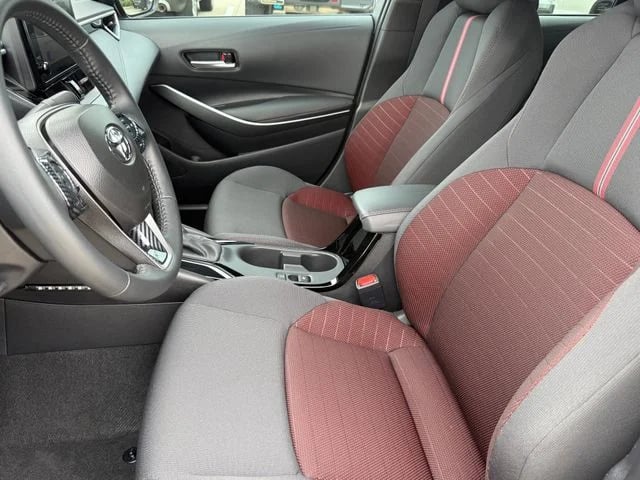2025 Toyota Corolla - Image 9