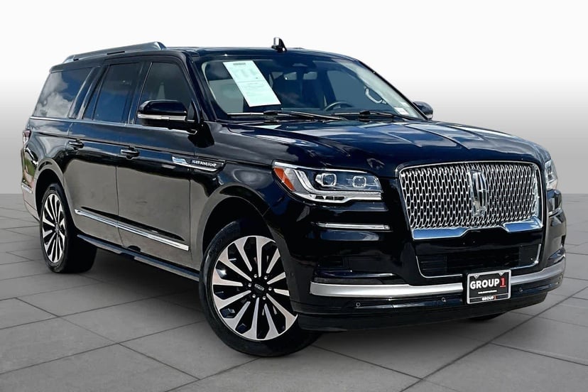 2022 Lincoln Navigator L - Image 1