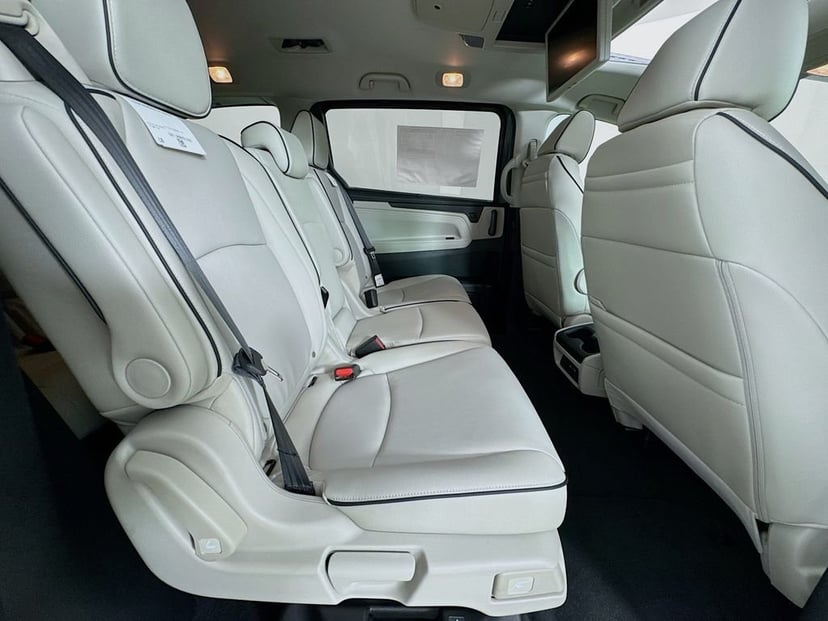 2026 Honda Odyssey - Image 38