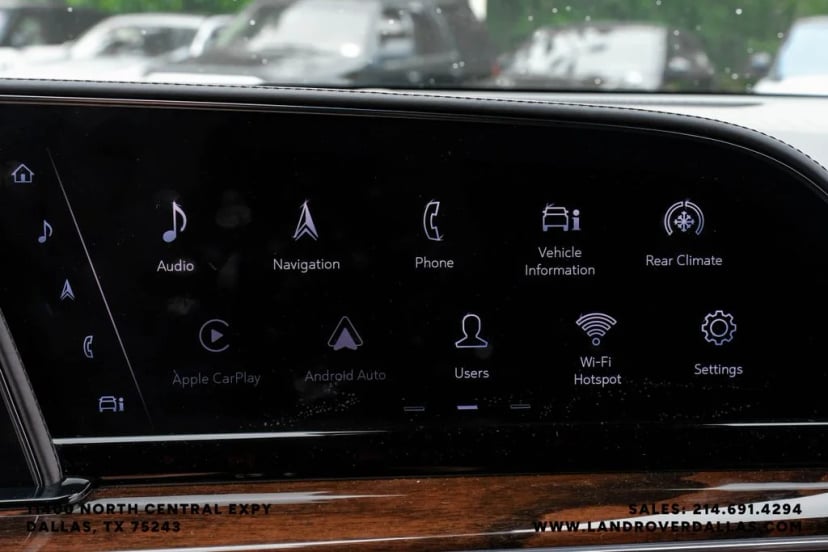 2021 Cadillac Escalade - Image 33