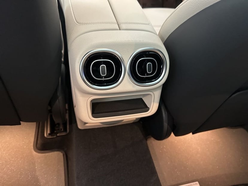 2026 Mercedes-Benz GLC - Image 21