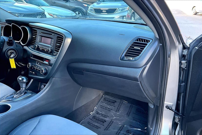 2015 Kia Optima - Image 18
