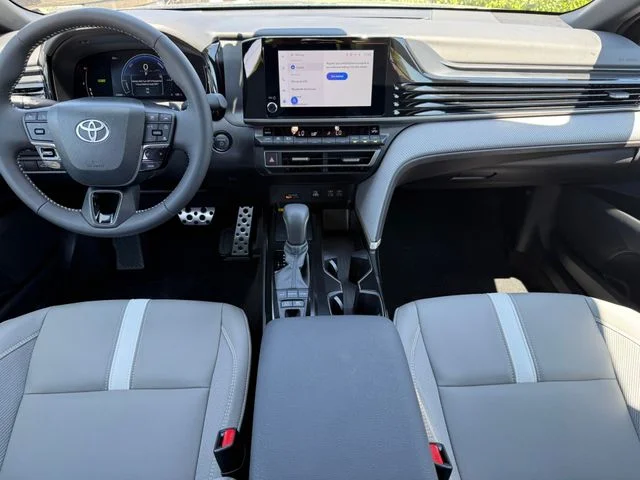 2025 Toyota Camry - Image 24