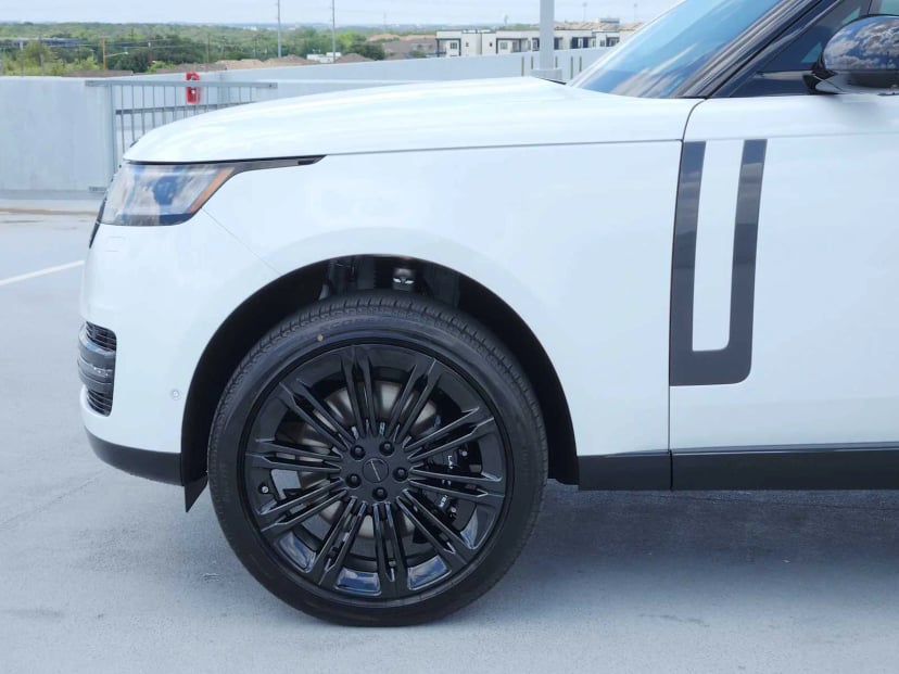 2026 LAND ROVER Range Rover - Image 9