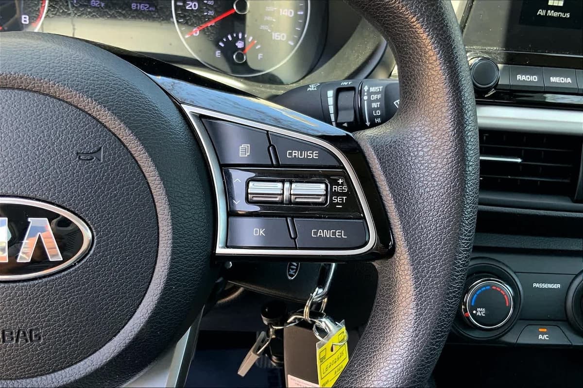 2020 Kia Forte - Image 24