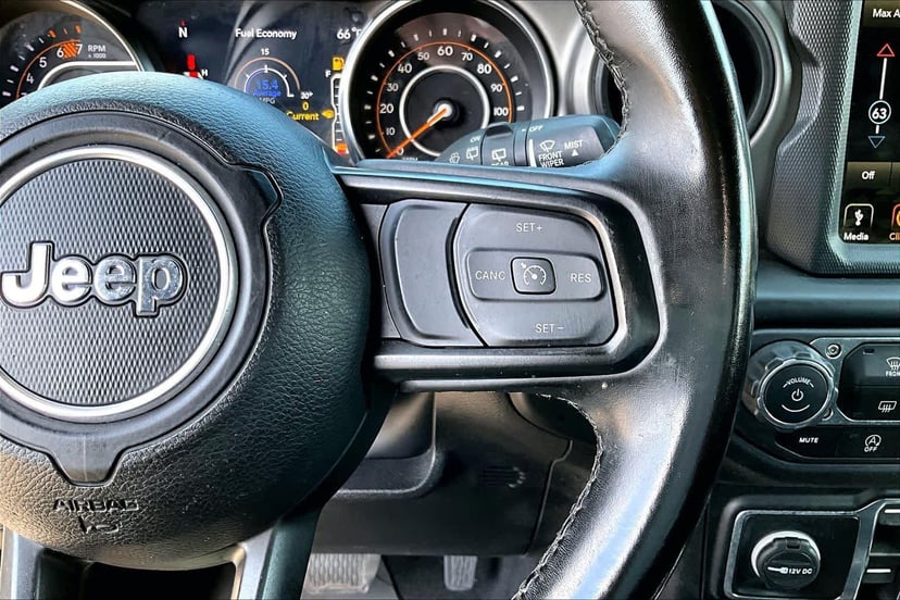 2022 Jeep Wrangler Unlimited - Image 25