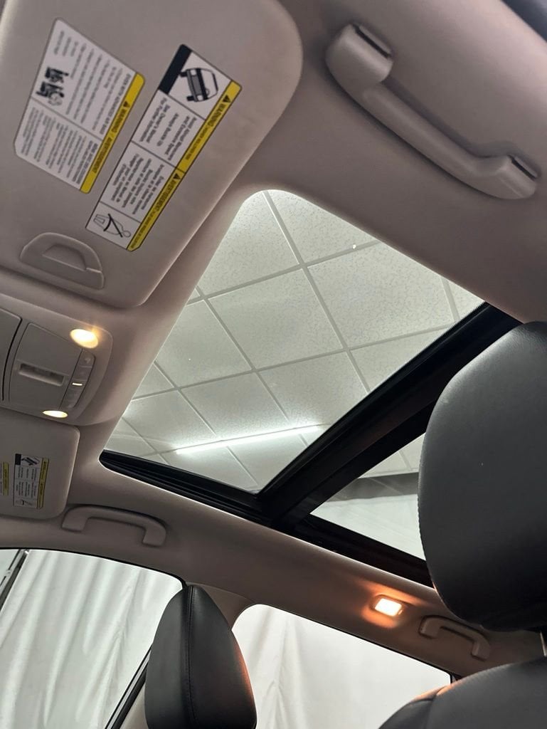 2015 Nissan Rogue - Image 18