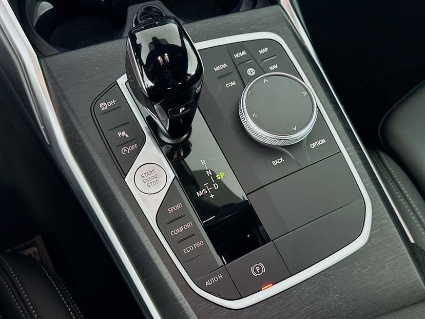 2022 BMW 4 Series - Image 17