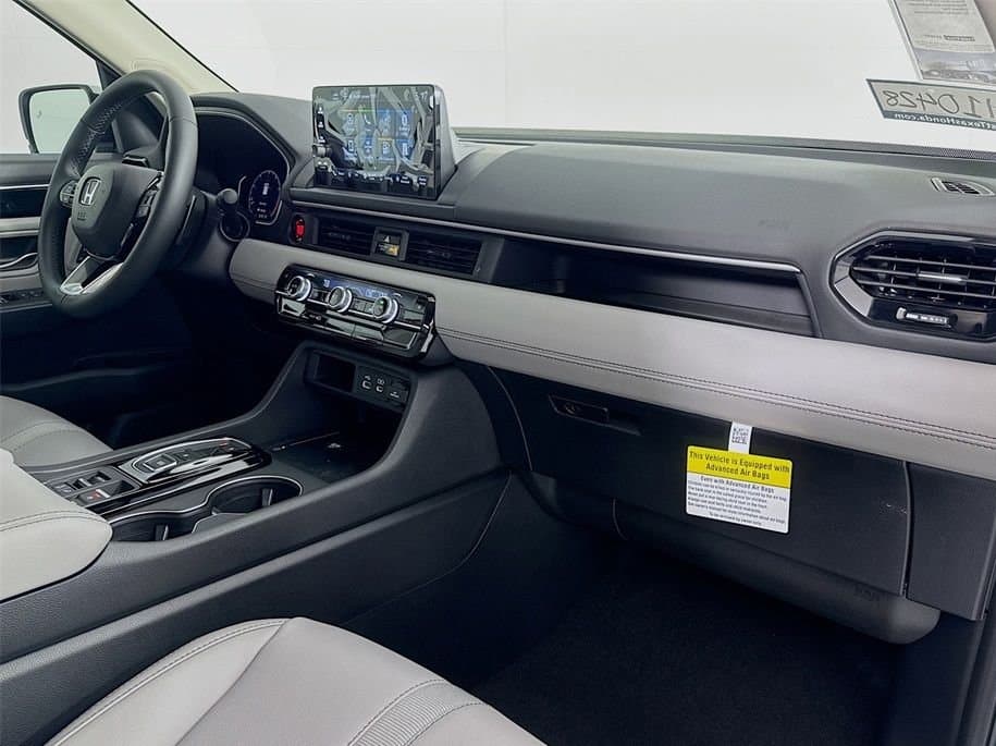 2025 HONDA Pilot - Image 41