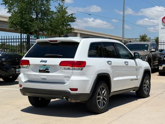 2017 Jeep Grand Cherokee - Image 4