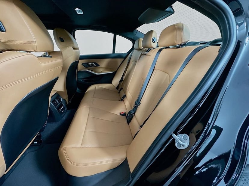 2026 BMW 3 Series - Image 17
