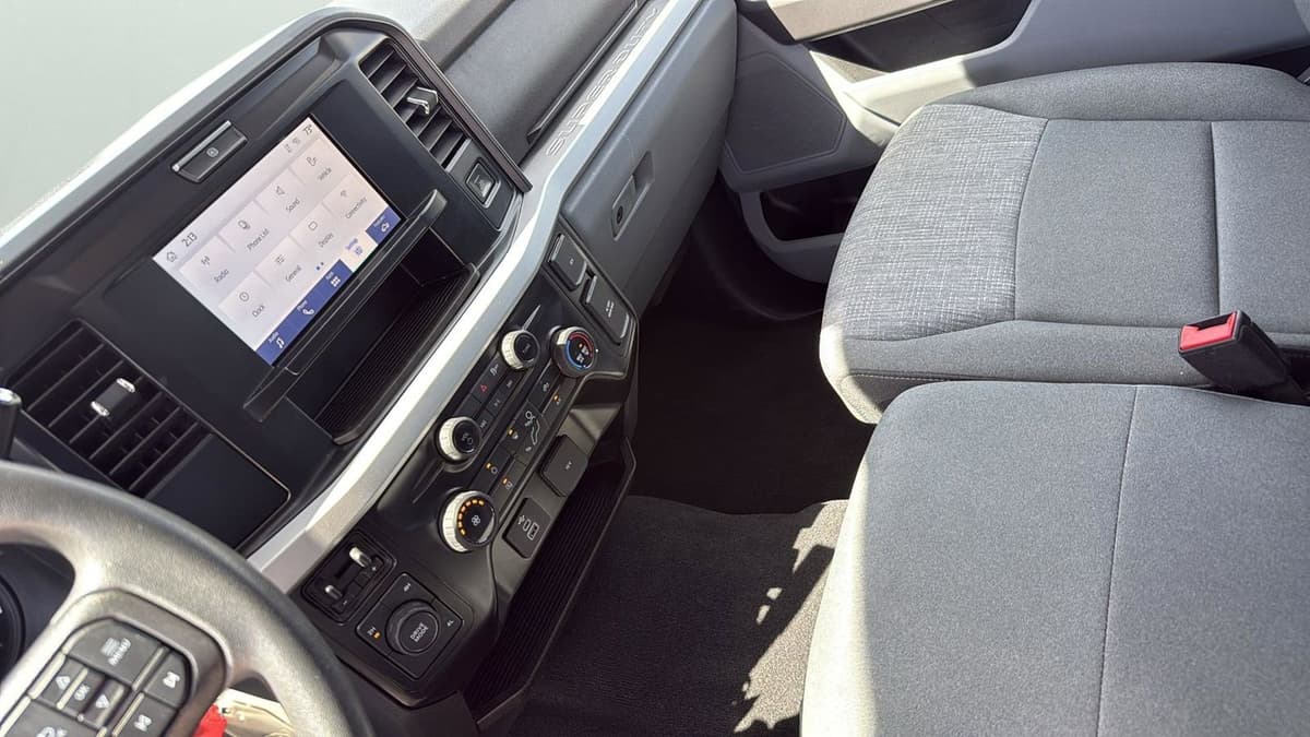 2025 Ford F-350SD - Image 21