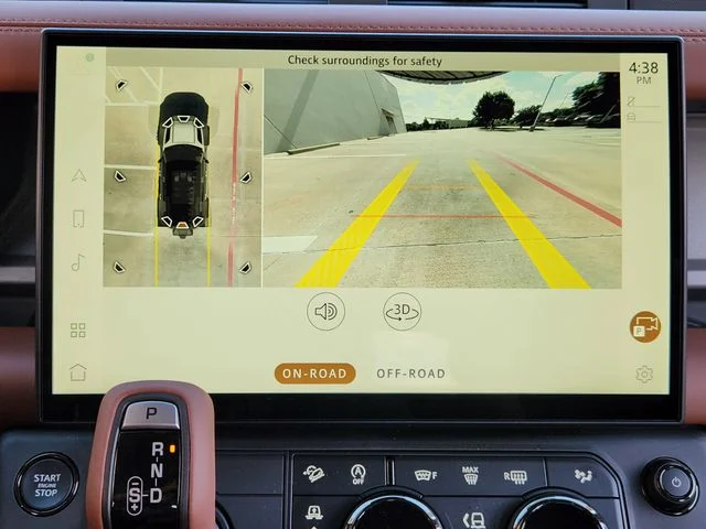 2026 Land Rover Defender 110 - Image 17