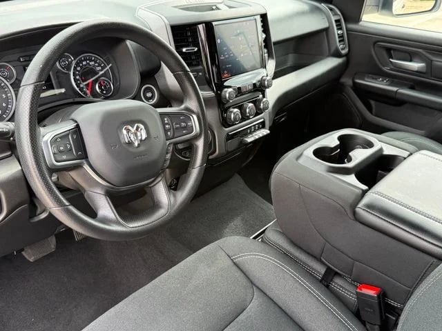 2025 Ram 1500 - Image 9