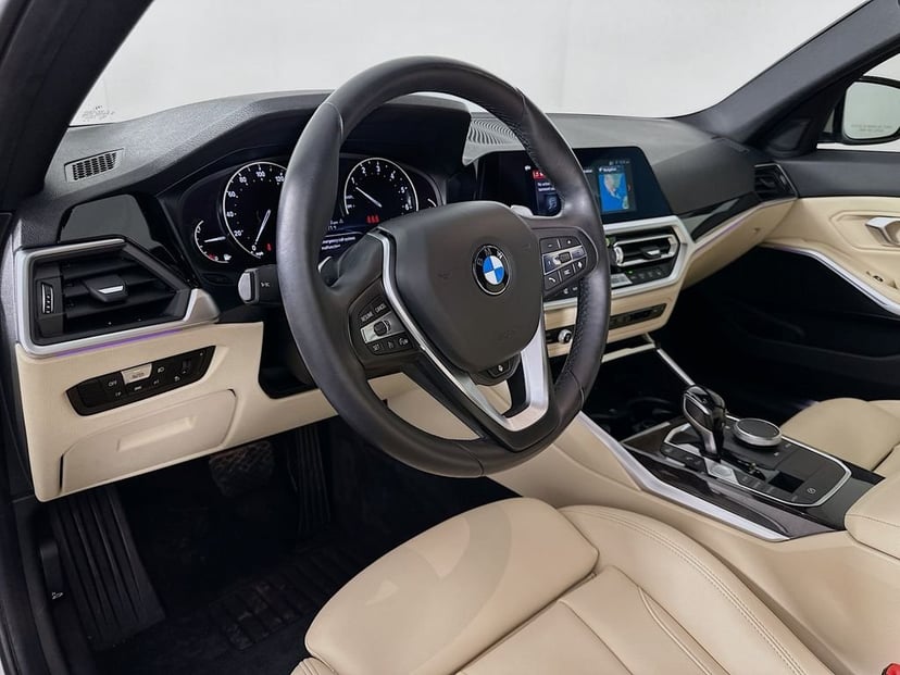 2020 BMW 3 Series - Image 9