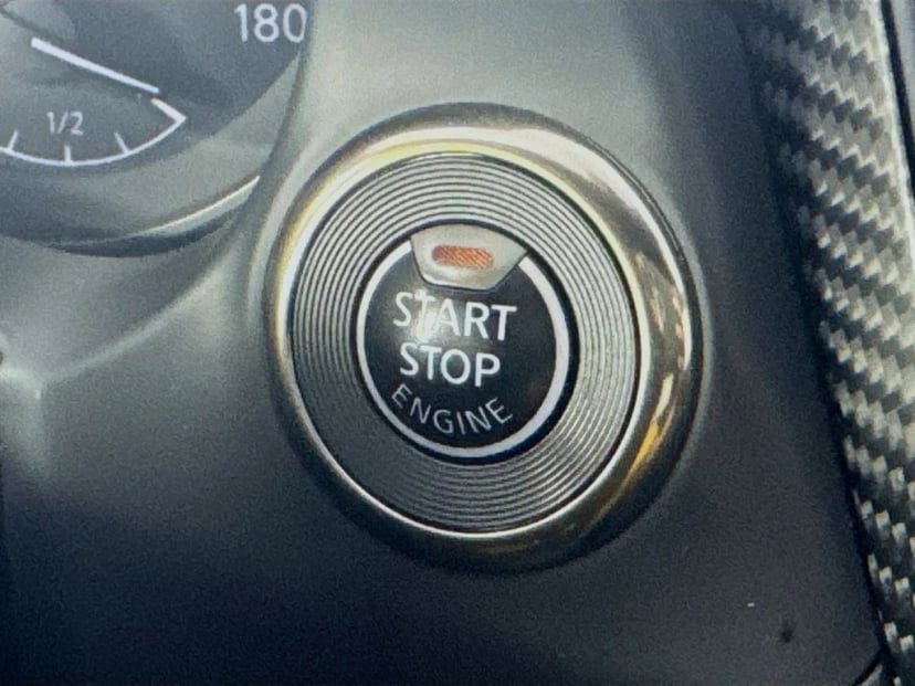 2021 INFINITI Q60 - Image 21