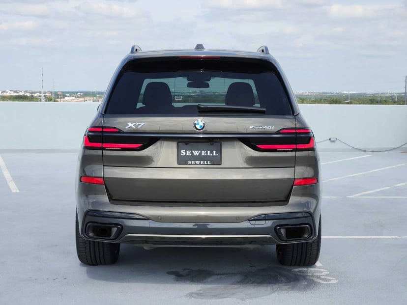 2024 BMW X7 xDrive40i - Image 6