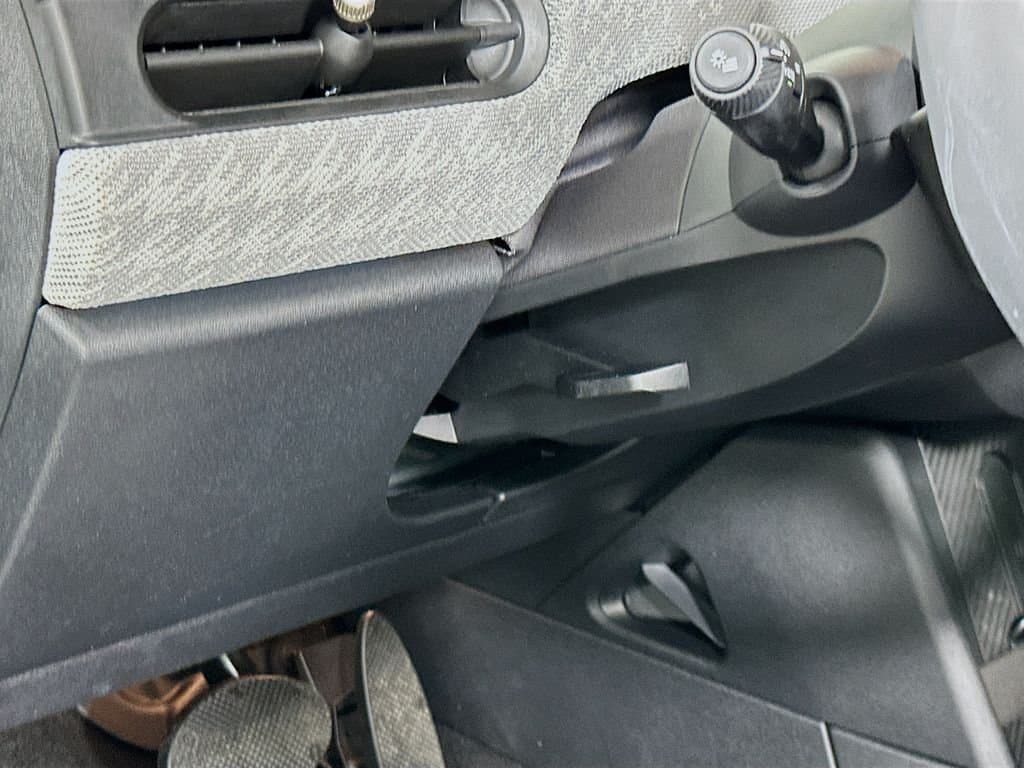 2025 MINI COOPER - Image 11